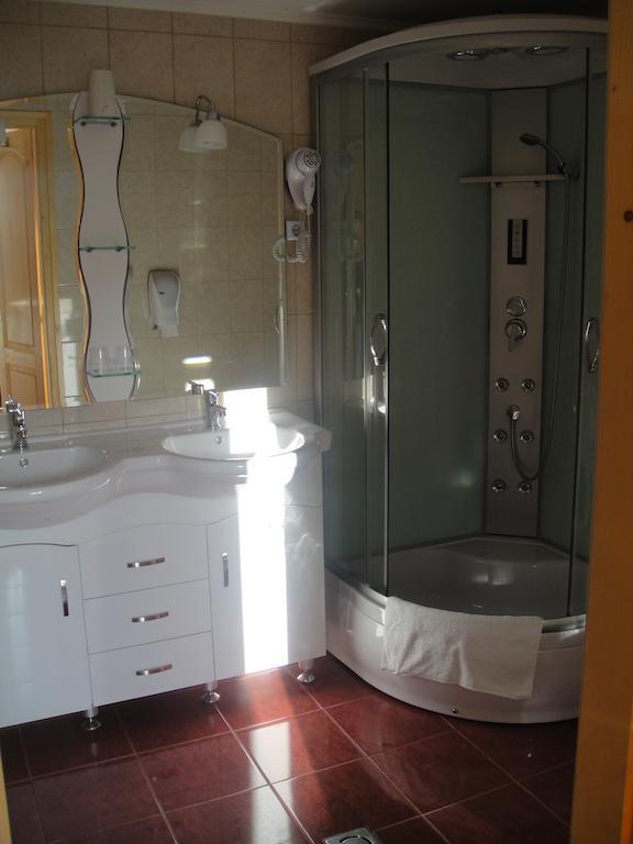 Paks Panzio Hotell Exteriör bild